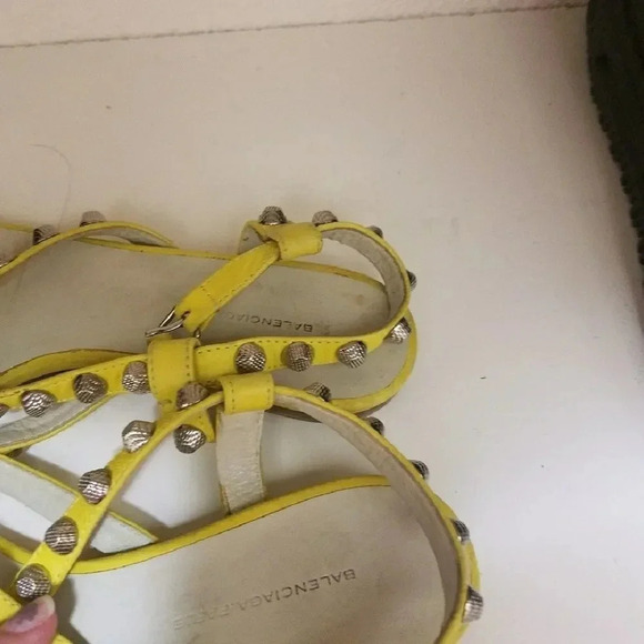 CLOSET CLOSING! LAST CHANCE Balenciaga studded sandals yellow - Picture 4 of 7